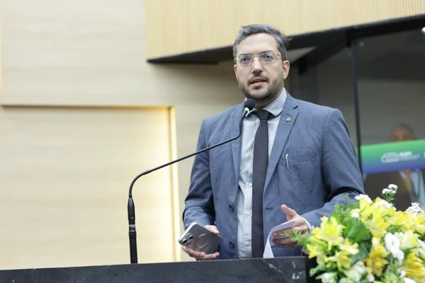 Deputado estadual, Aldo Gil (PP), propôs lei para prevenir acidentes dentro de escolas