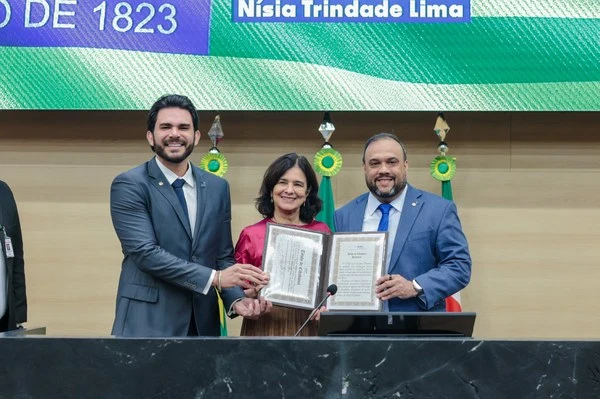 Ex-ministra foi homenageada na Alepi