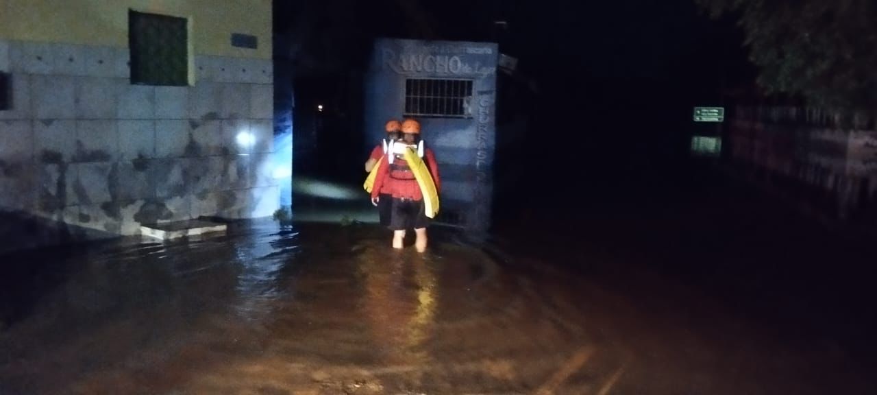 Corpo de Bombeiros realizam o monitoramento do nível do rio São Nicolau