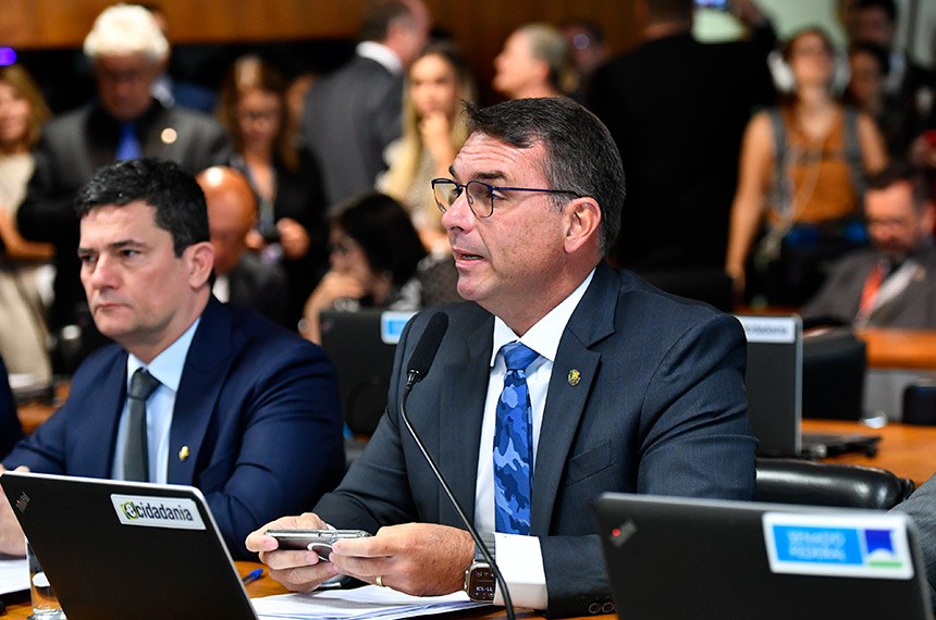 Sergio Moro apresentou emenda que foi aceita pelo relator Flávio Bolsonaro