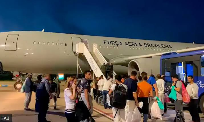 120 brasileiros repatriados dos EUA chegam Fortaleza neste sábado (21)