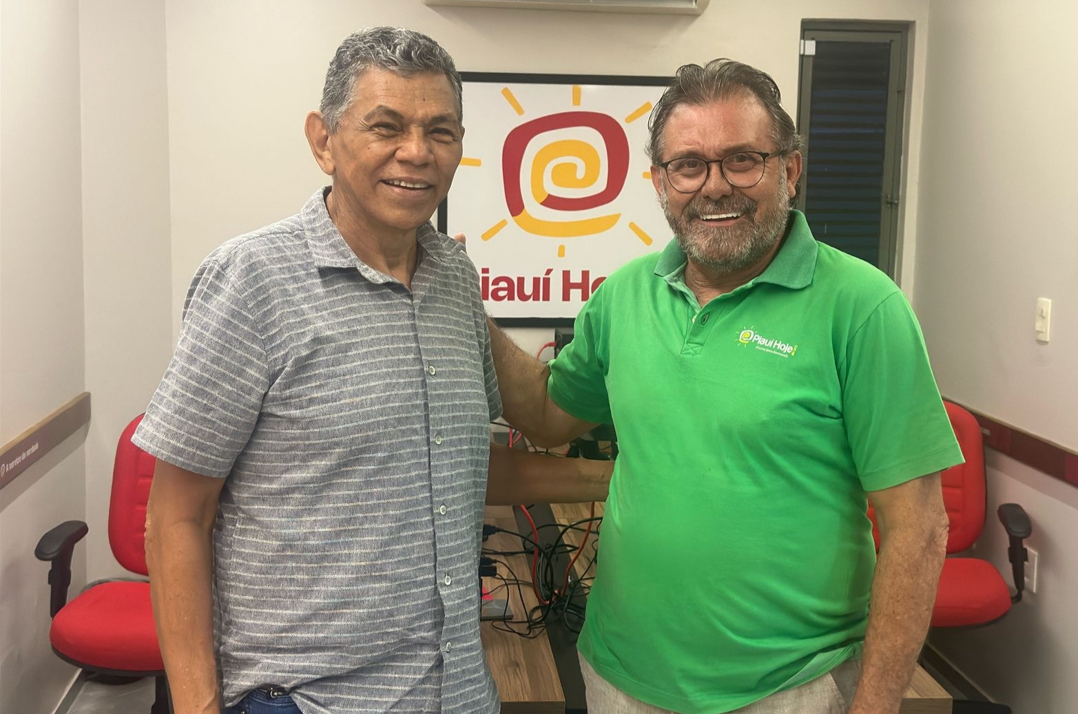 João de Deus e Luíz Brandão na redação do portal Piauí Hoje