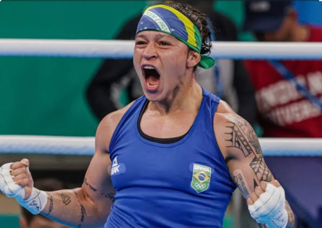 Bia Ferreira manteve o cinturão da FIB
