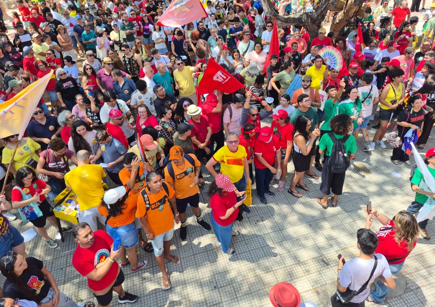 Multidão na Praça Pedro II no ato contra a PEC da Blindagem