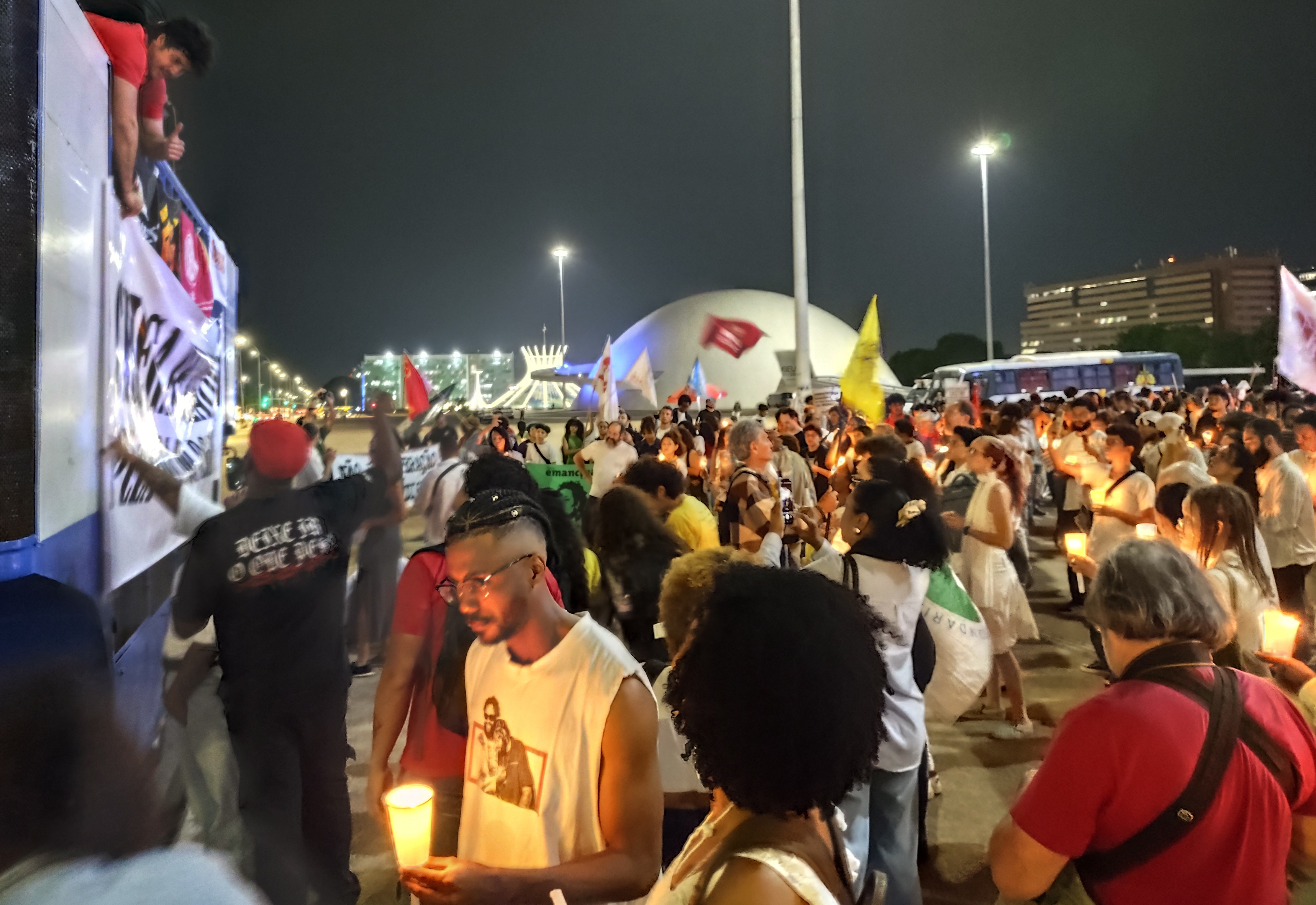Protesto contra a violência policial e mortes de negros nas periferias do Brasil