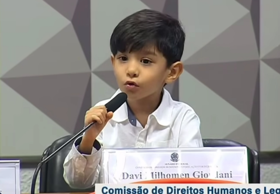 Davi Milhomem se comunica muito bem e encanta quem ouve suas palestras