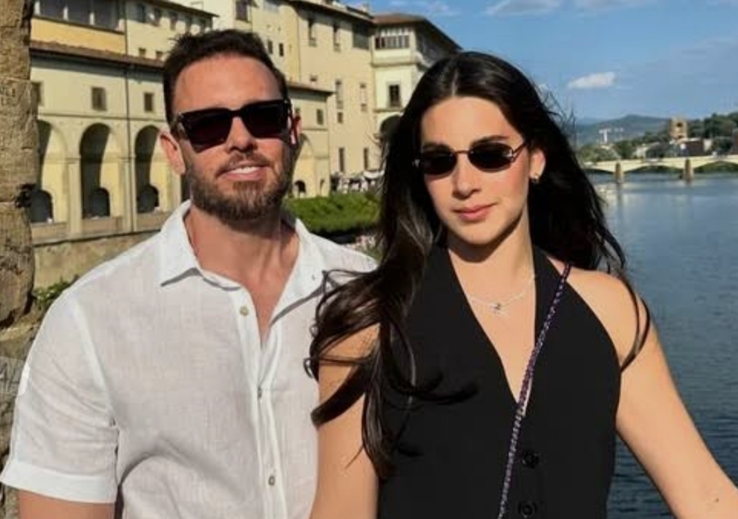 Haran Girão Sampaio e a esposa Thamyres Leite Moura em uma das muitas viagens internacionais