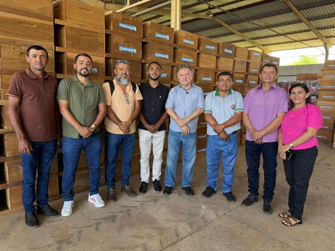 Merlong com representantes das entidades beneficiadas