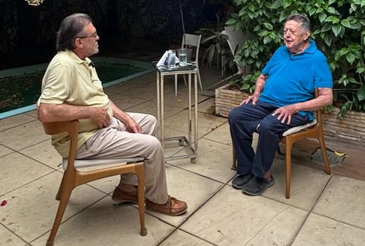 Luíz Brandão entrevistando Silvio Leite, ícone da publicidade no Piauí