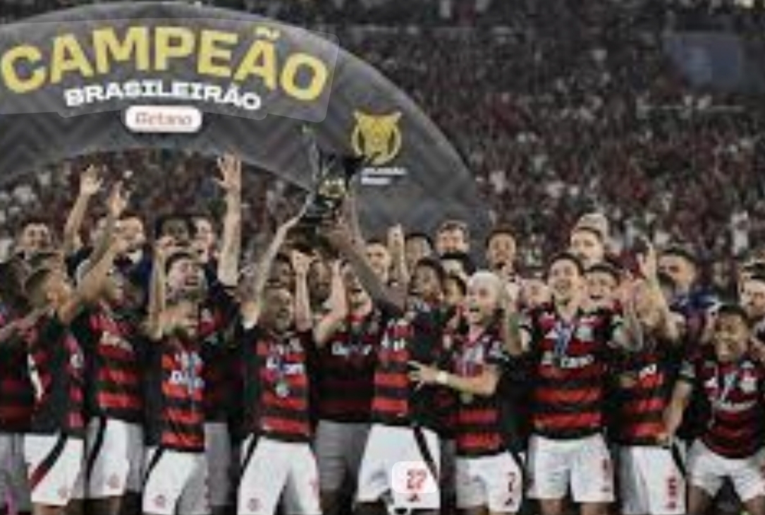 Jogadores e equipe técnica do Flamengo comemoram mais um título em 2025