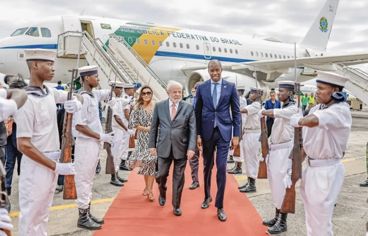 Chegada de Lula a São Tomé e Príncipe