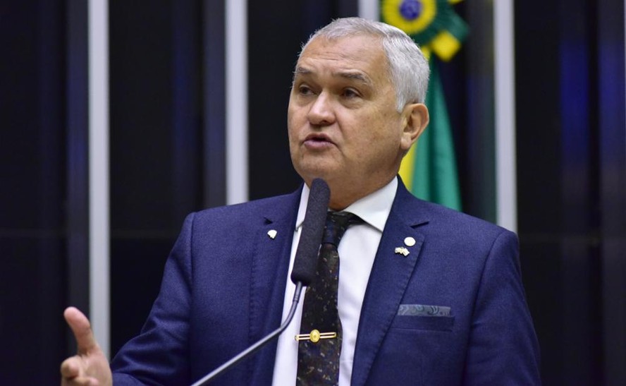 Deputado federal General Girão discursa na Câmara