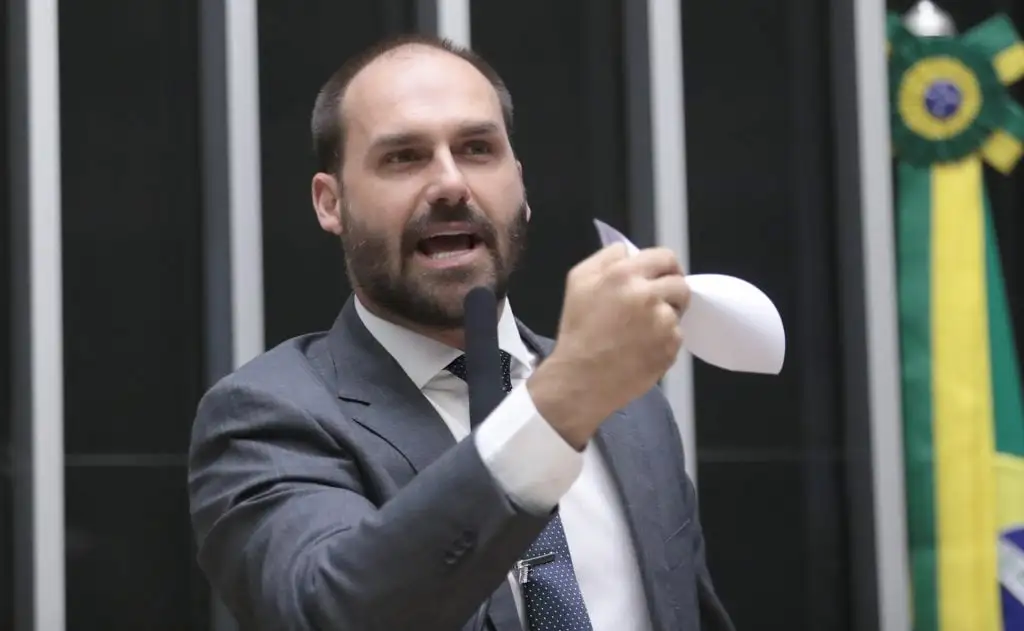 Prazo de licença parlamentar termina hoje
