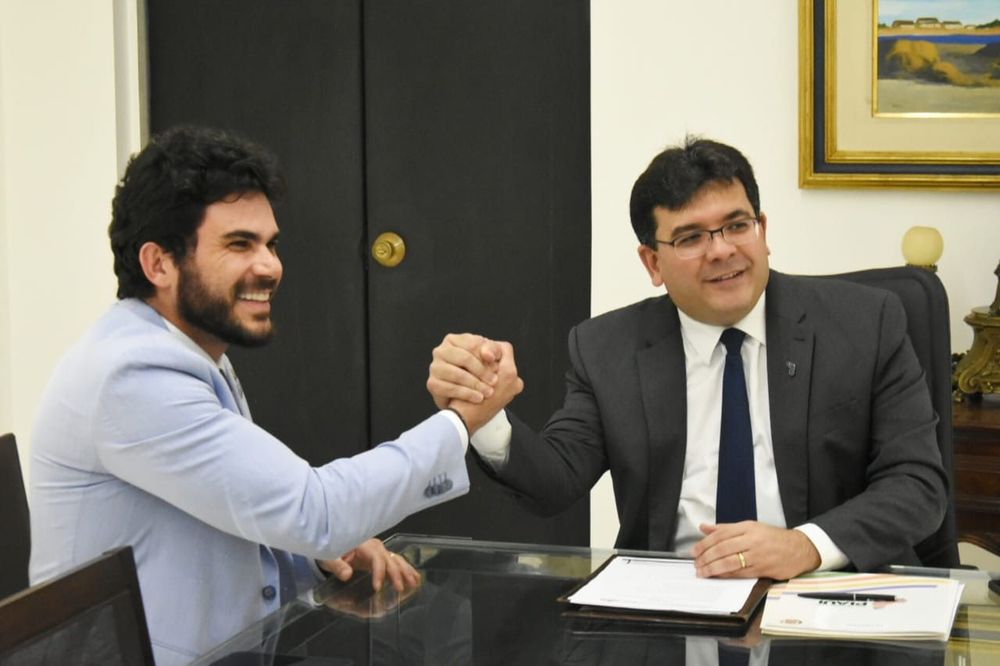 O deputado Marcus Vinícius Kalume participou do ato de assinatura do governador Rafael Fonteles