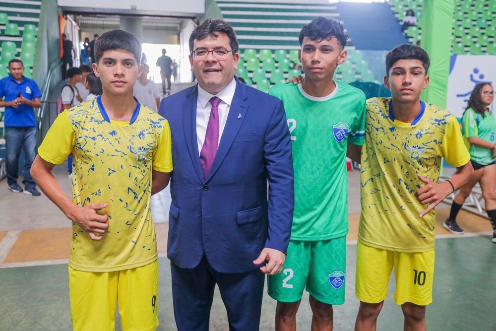 Governador Rafael Fonteles participa da abertura dos Jogos Escolares Piauienses