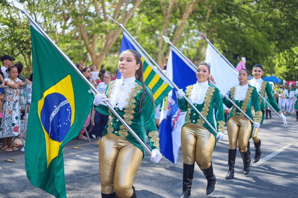 O tradicional desfile cívico-militar em Teresina