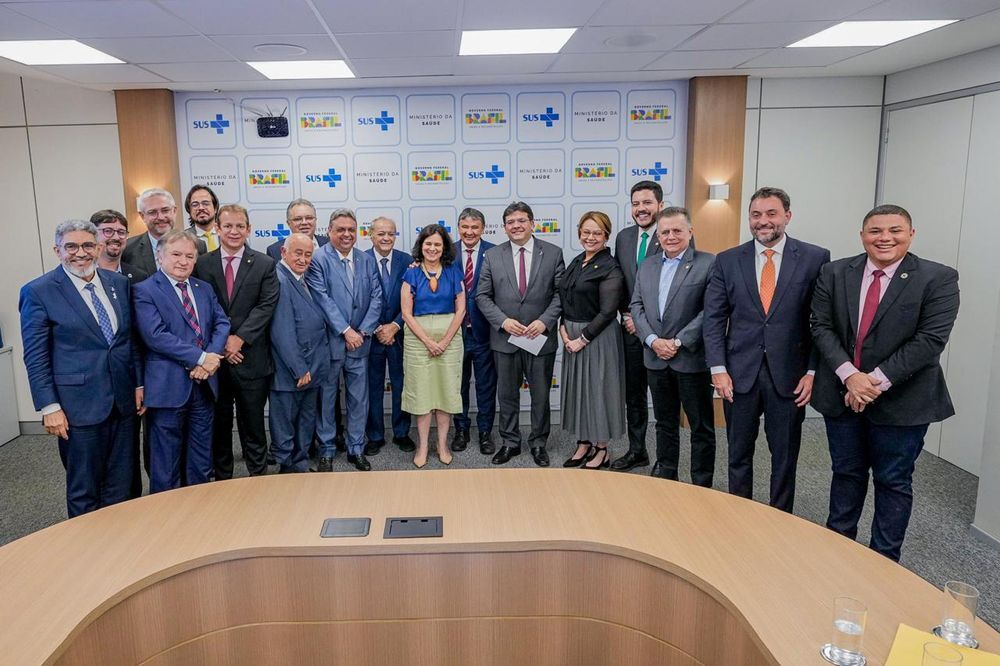 Rafael Fonteles e ministra da Saúde discutem melhorias para o SUS