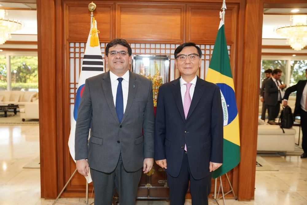 Rafael Fonteles com o embaixador da Coreia do Sul no Brasil, Lim Ki-mo
