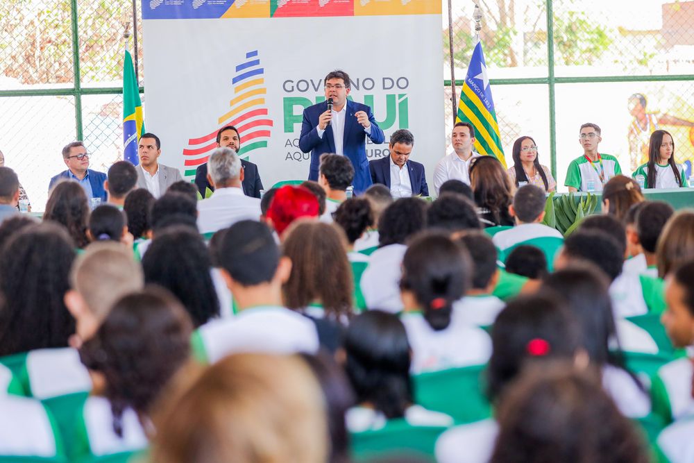 O governador, Rafael Fonteles, entregou as melhorias nesta terça (3) e destacou os avanços na educação do estado.