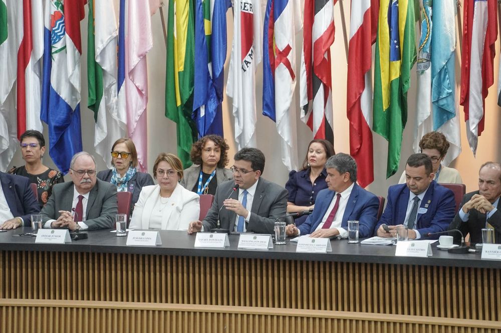 O governador Rafael Fonteles, participou do encontro com prefeitos piauienses