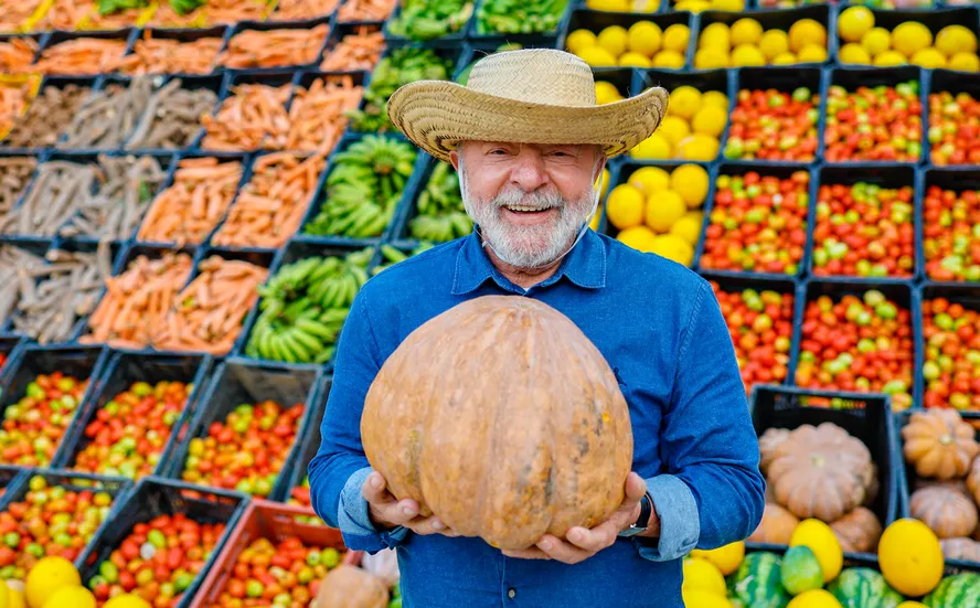 Alívio no preço dos alimentos dá fôlego à popularidade de Lula em novo levantamento da Quaest