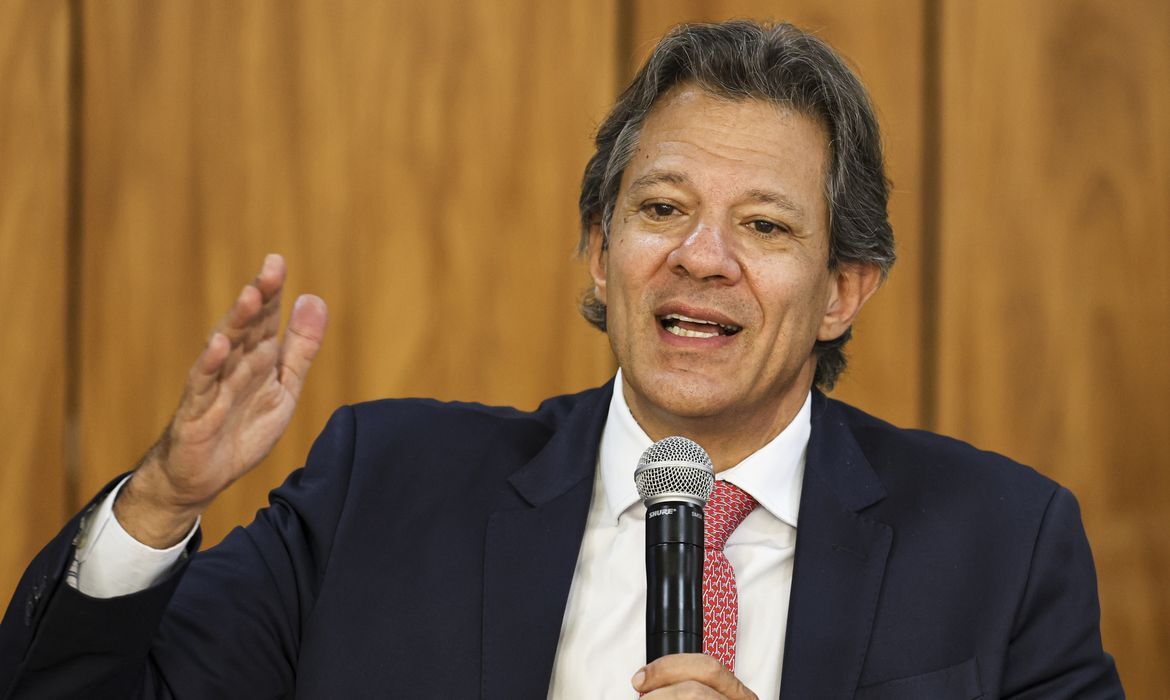 O Ministro da Fazenda, Fernando Haddad, cancelou sua viagem à Europa