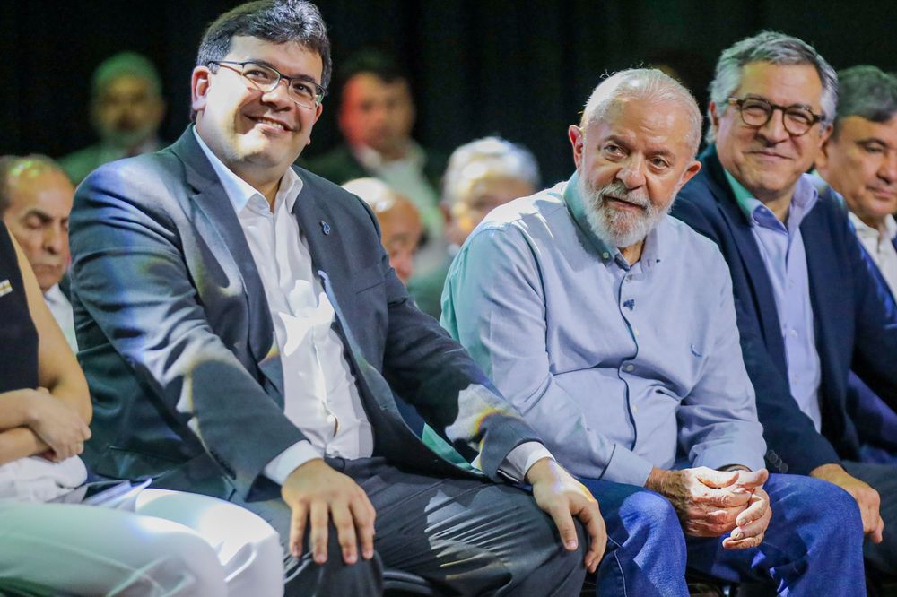 Presidente Lula e governador Rafael Fonteles durante encerramento da Caravana Federativa