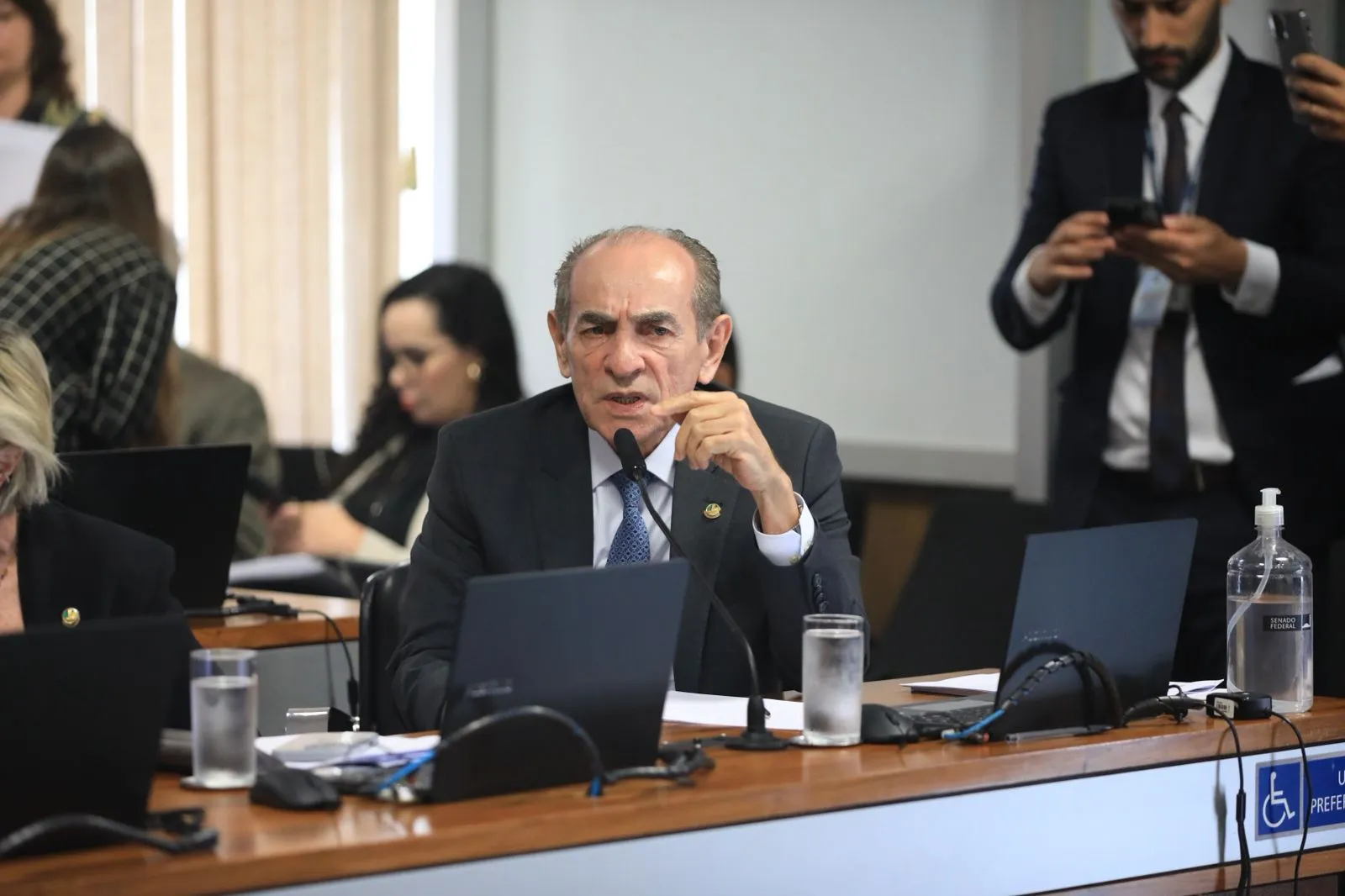 Marcelo Castro aprova na CCJ projeto que visa desafogar Justiça Federal no Piauí