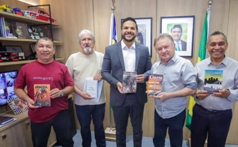 Literatura piauiense chega às escolas públicas com apoio de Merlong Solano