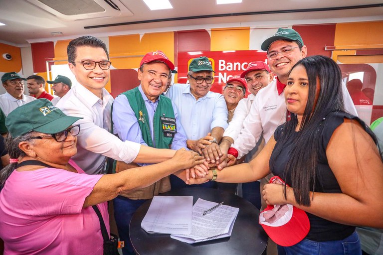 Ministro Wellington Dias acompanhou as ações do Programa Acredita na Carreta de Crédito do BNB no Parque Exposição