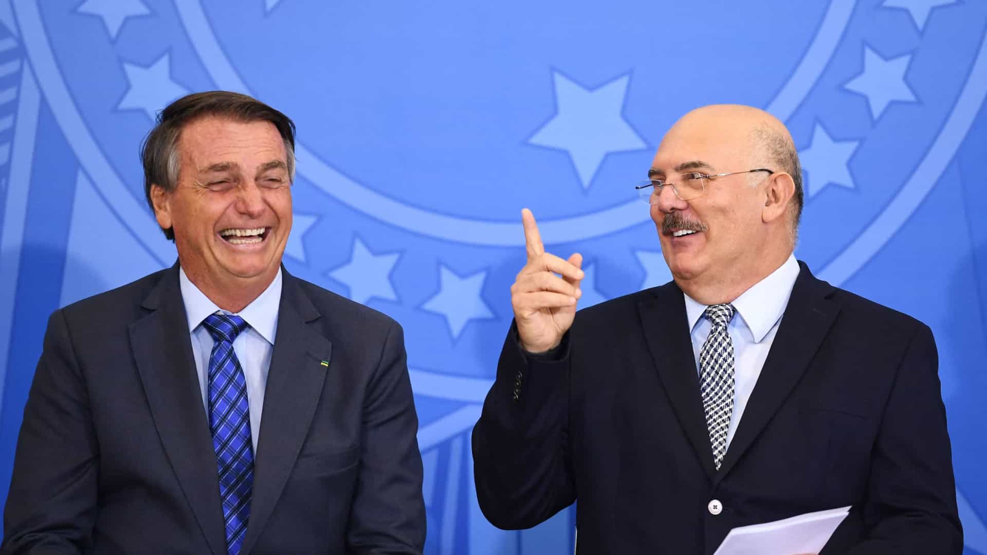 Bolsonaro e o ex-ministro da educação Milton Ribeiro