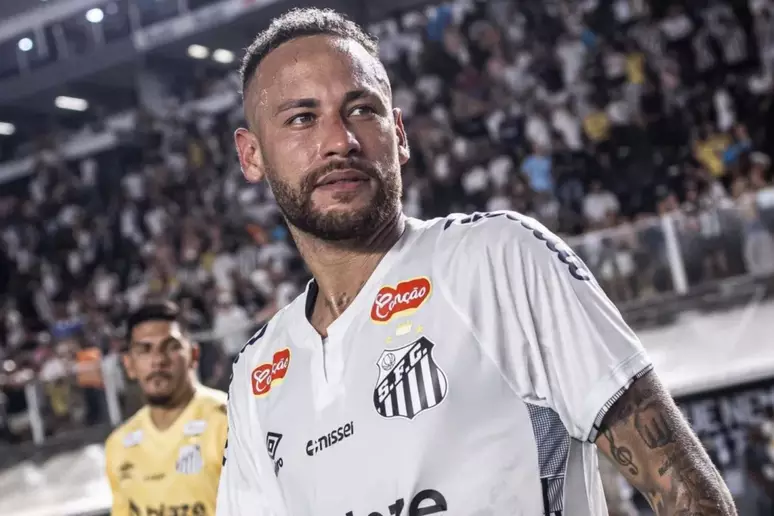 Neymar está 100% fisicamente e focado para liderar o Santos no Brasileirão