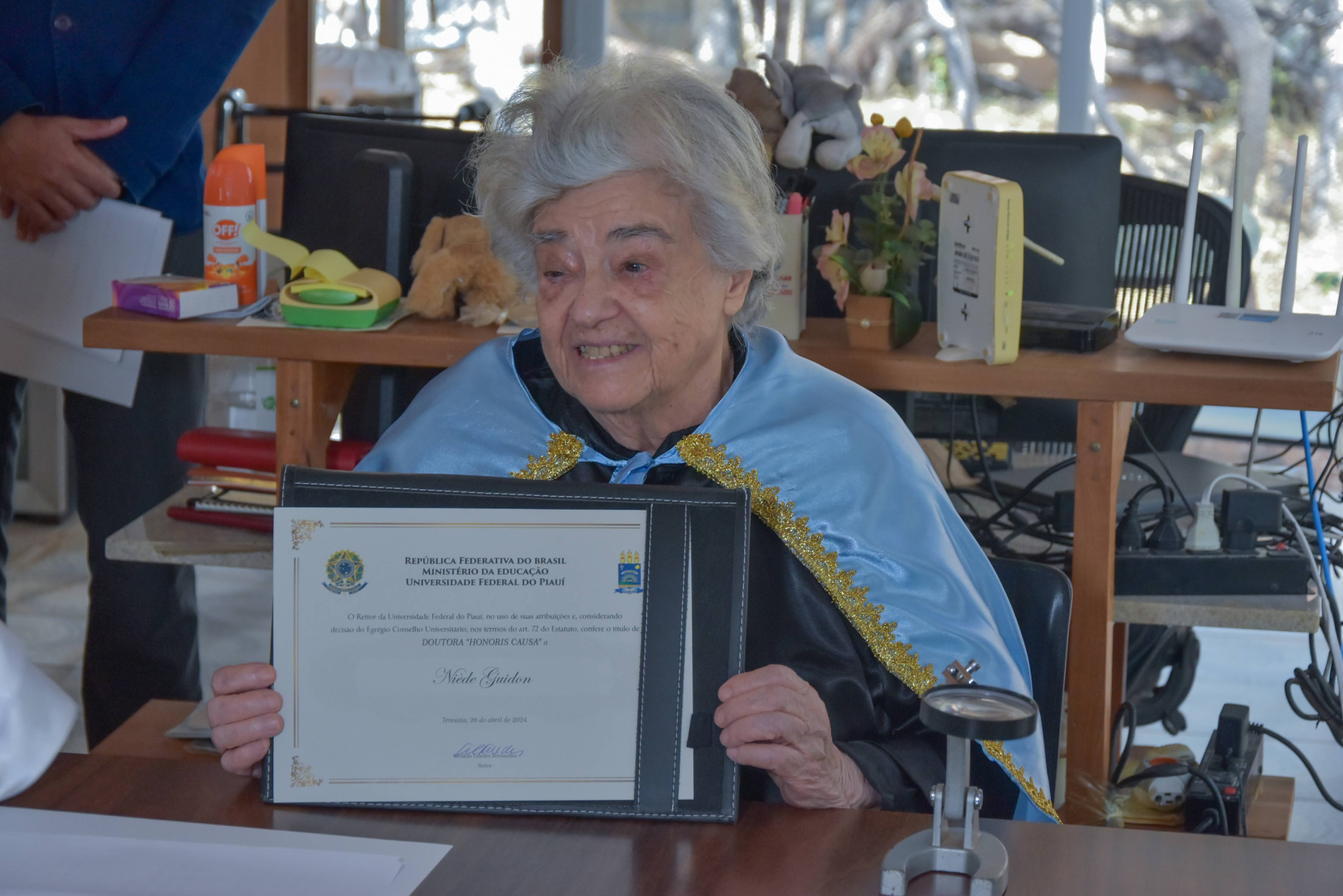 Niède Guidon foi homenageada com título de Doutora Honoris Causa