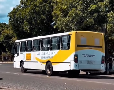 Transporte institucional da UFPI é conhecido como “Fantasmão”