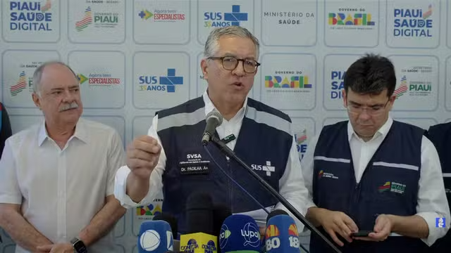 Ministo da Saúde, Alexandre Padilha, durante coletiva em Teresina