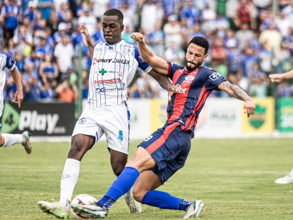 Piauí e Parnahyba entram em campo por vaga na semifinal do Campeonato Piauiense