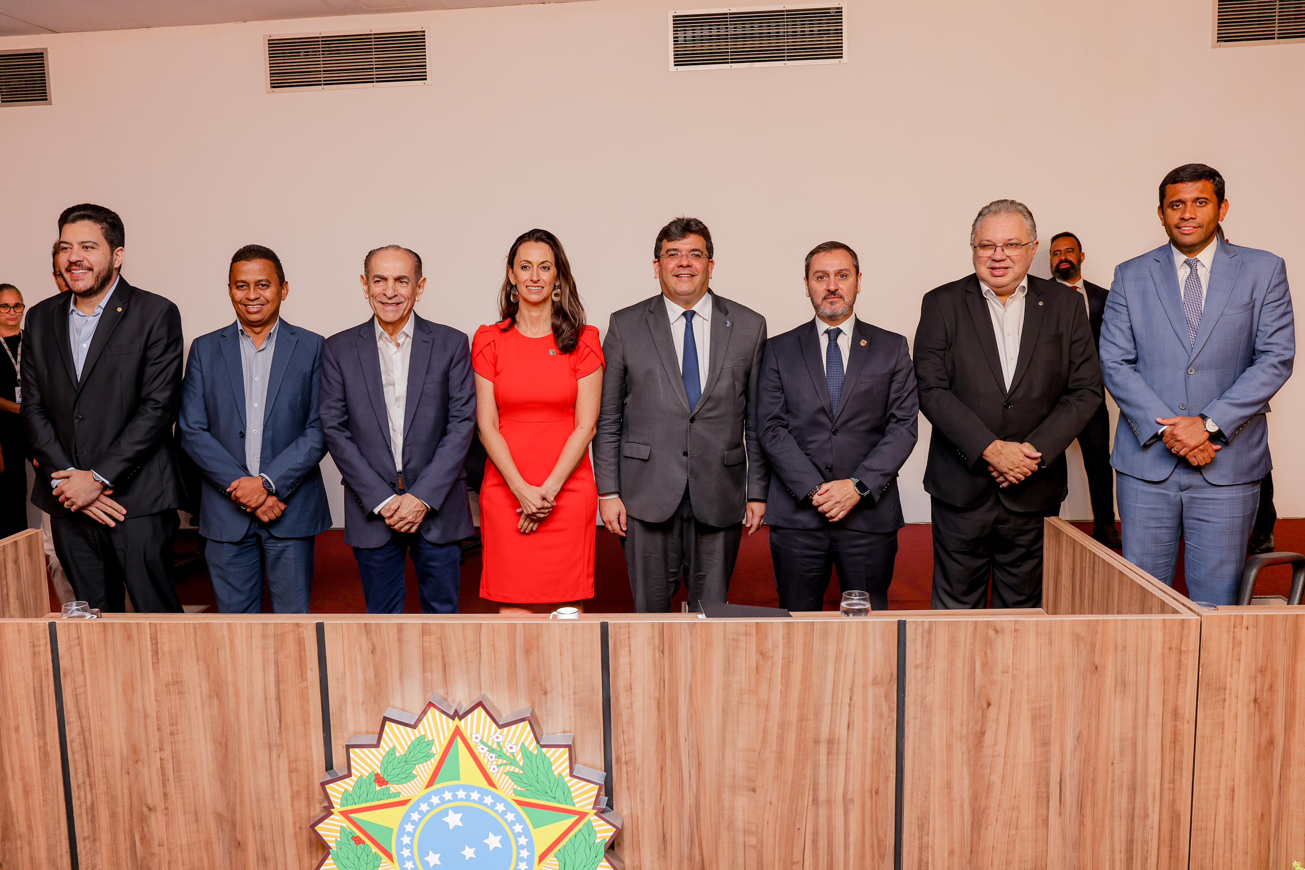 Autoridades na solenidade da Polícia Federal em Teresina