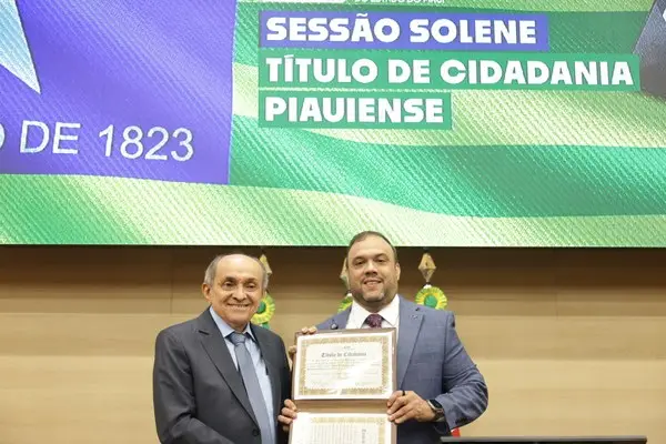 Francisco Pedrosa recebe título de cidadão piauiense na Alepi