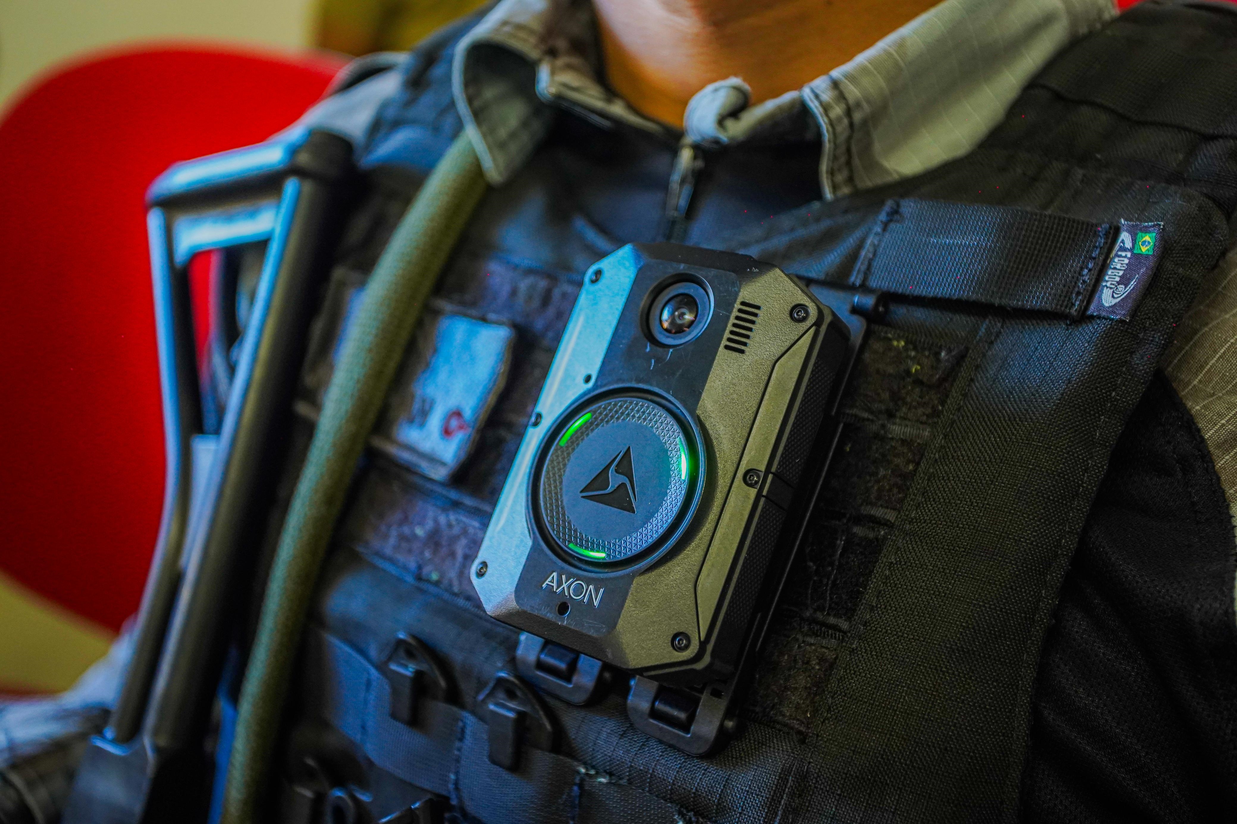 Câmeras serão instaladas nos uniformes dos policiais militares