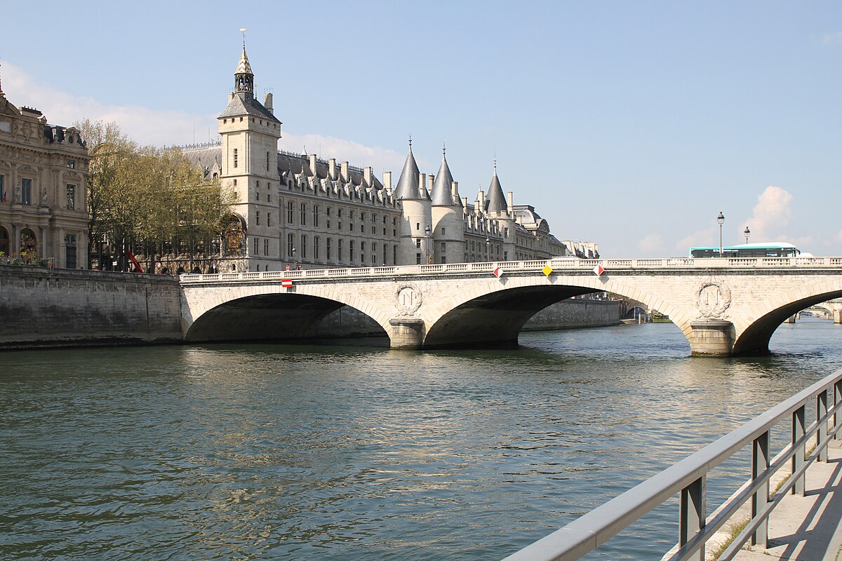 Rio Sena em Paris