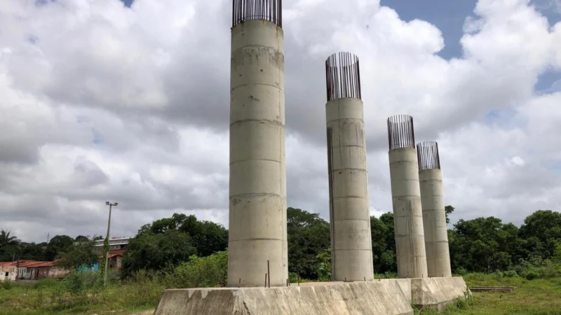Obras da ponte da UFPI que estão paralisadas