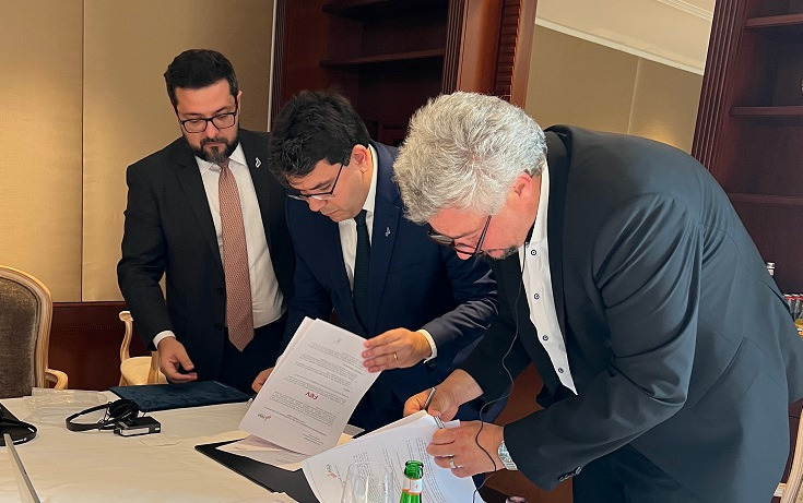 Rafael unterzeichnet in Deutschland Abkommen zur Förderung erneuerbarer Energien in Piauí