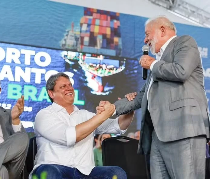 Pesquisa Quaest mostra Lula ampliando vantagem sobre Tarcísio e mantendo liderança em todos os cenários
