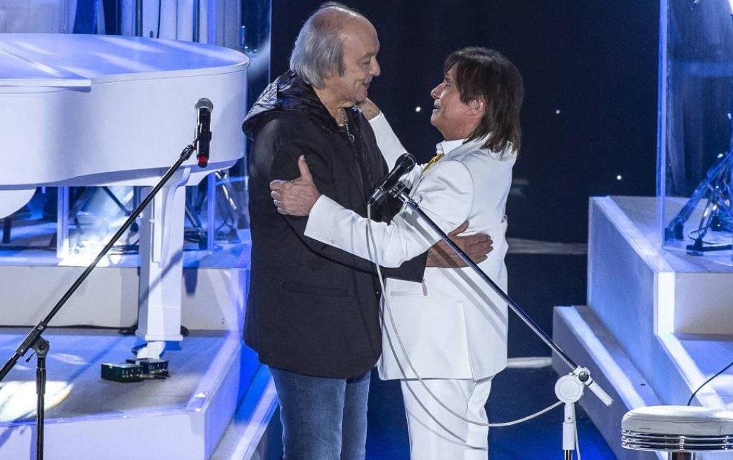 Erasmo e Roberto Carlos em show de fim de ano na Globo