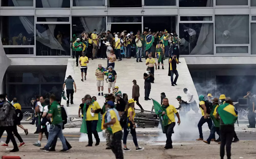 Ataques terroristas aos Três Poderes em Brasília