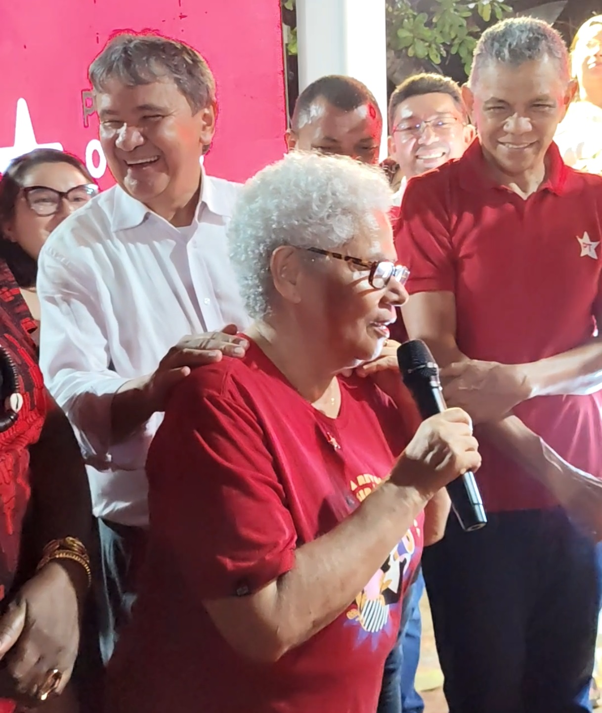 Regina Sousa discursou na festa de filiação de novo petistas