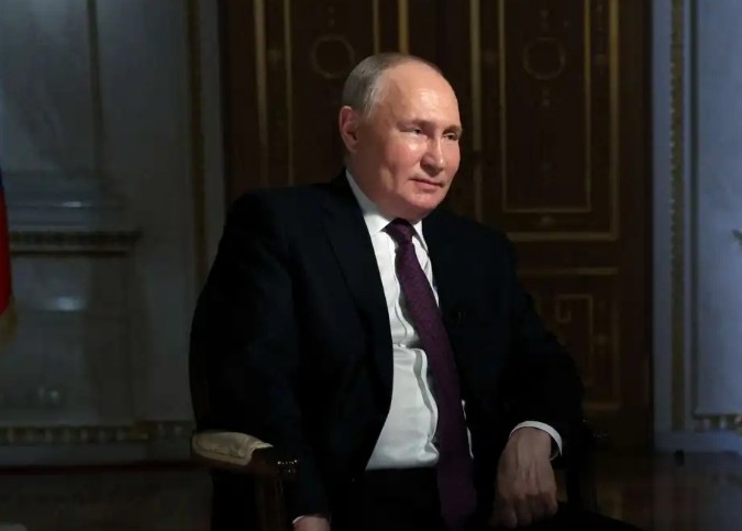 Vladimir Putin obteve 80% dos votos