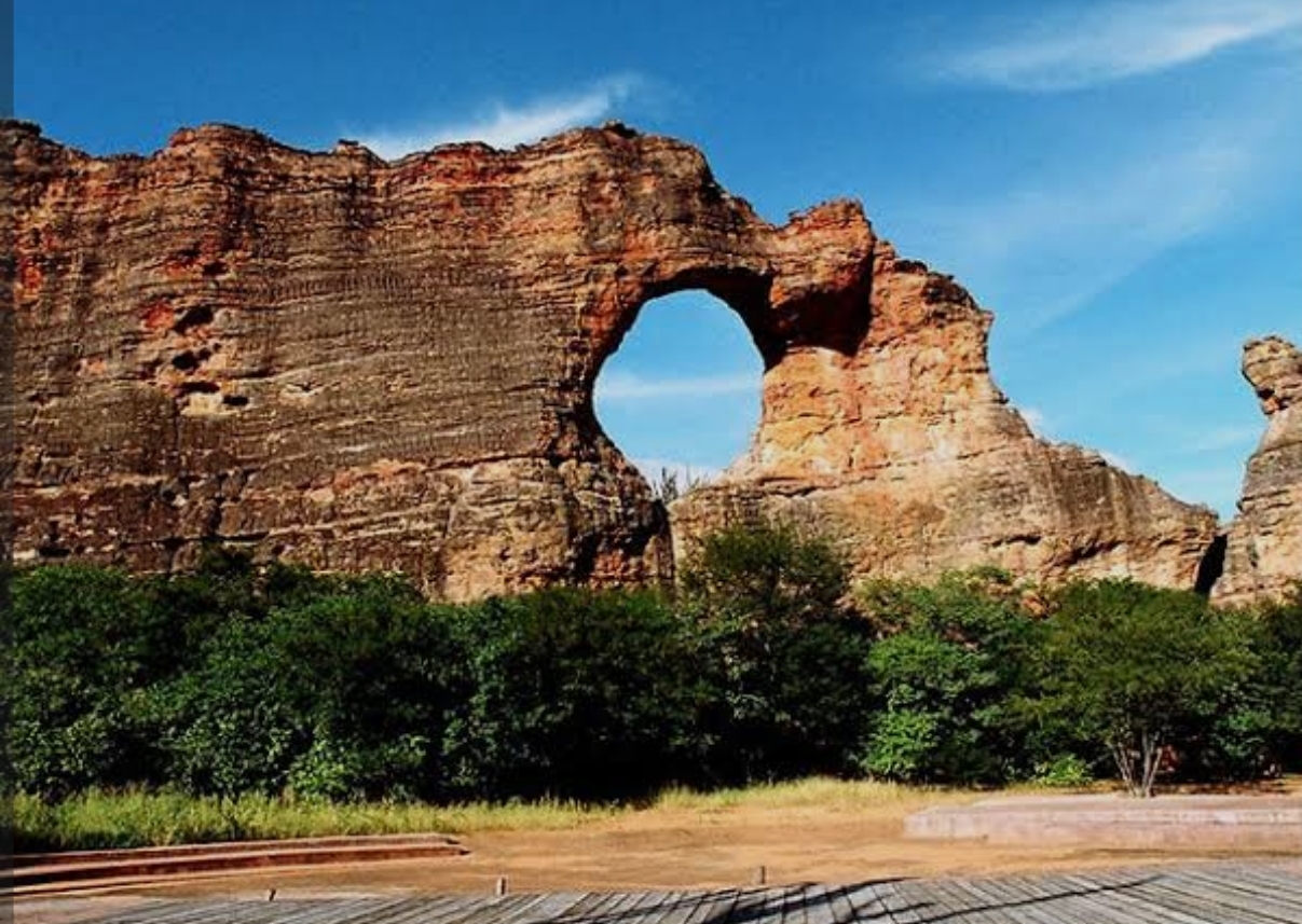 A Serra da Capivara foi um dos pontos turísticos destacados pelo governador Rafael Fonteles