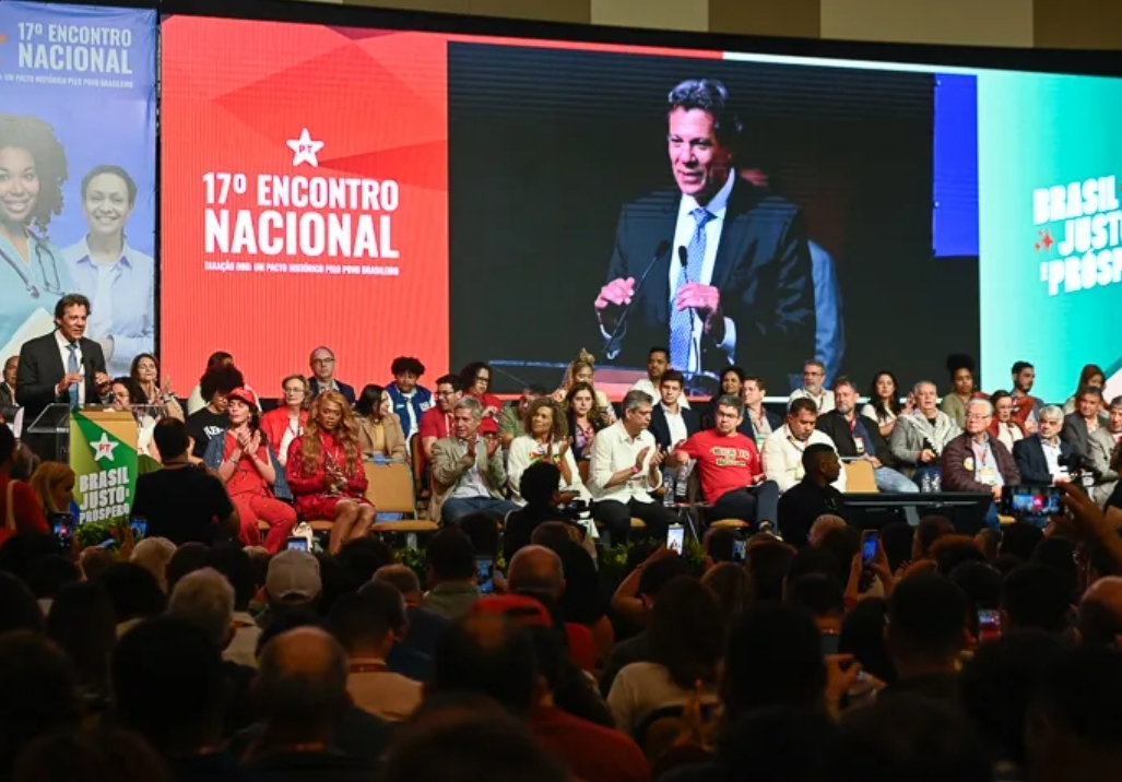 Ministro Fernando Haddad discursou na abertura do encontro do PT