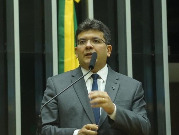 Rafael Fonteles discursando na Câmara dos Deputados